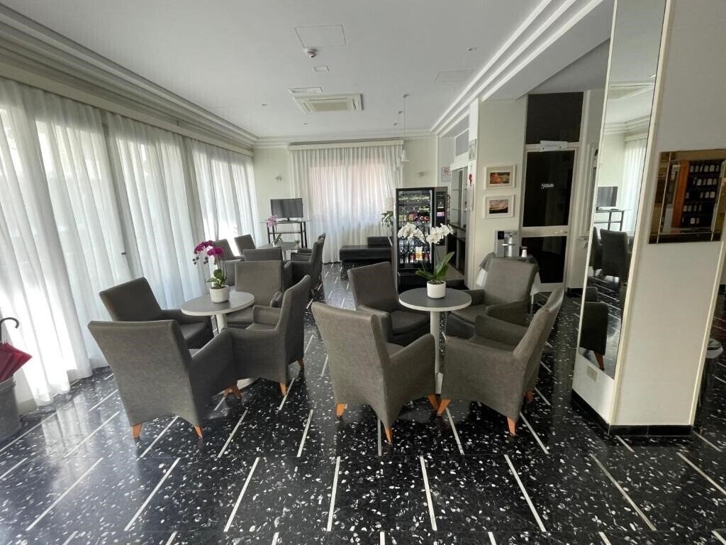 Фотографія D'Annunzio Hotel (Cattolica) 3*