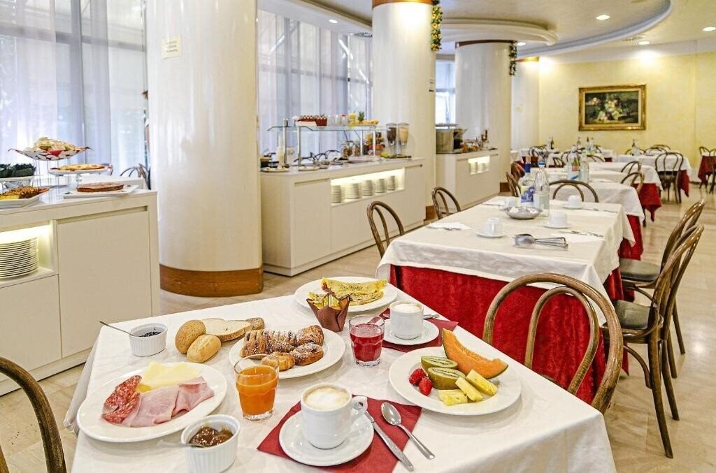 Картинка Metropolitan 3*