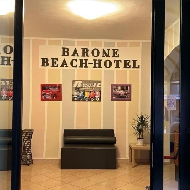 Готель Barone Beach Hotel 2*