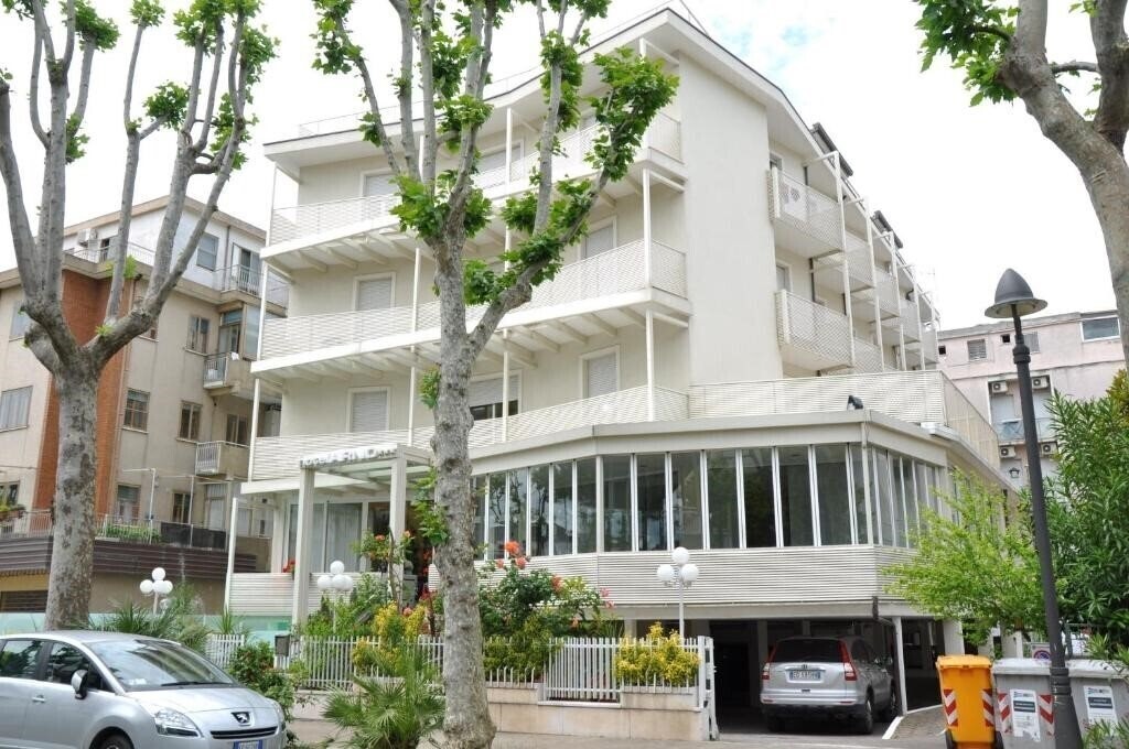 Картинка Arno 3*