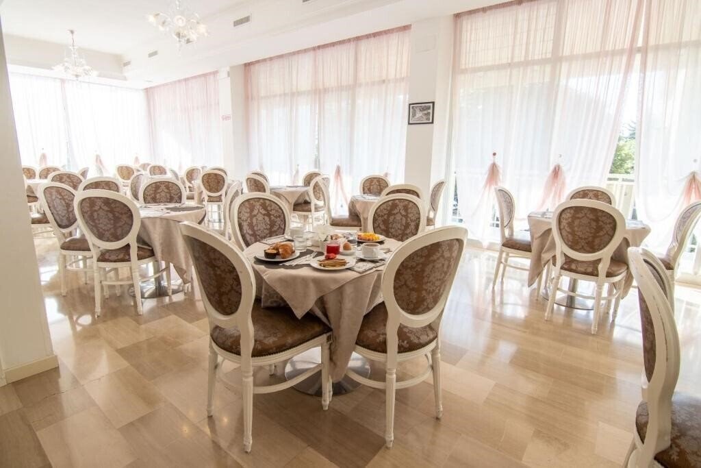 Зображення Hotel Adria Beach 3*