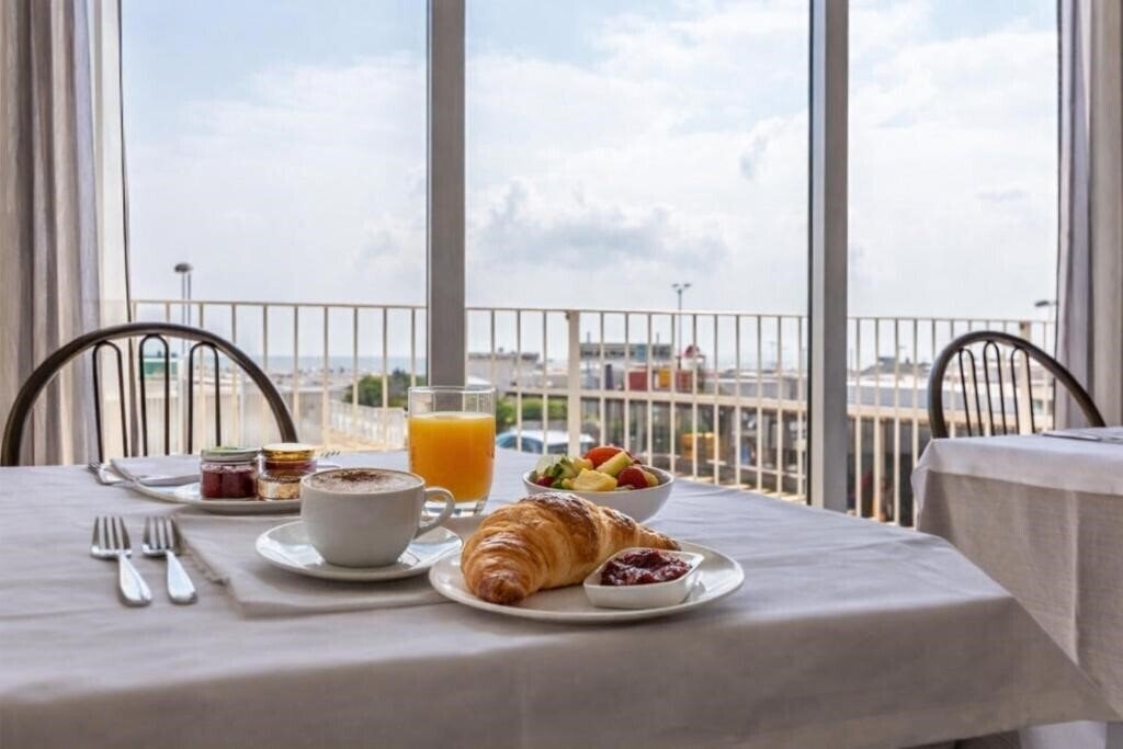 Фото Hotel Hawaii 3*