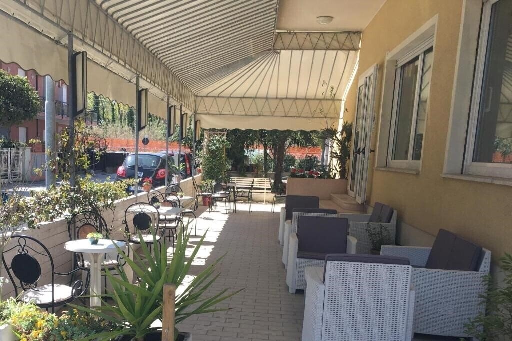 Фотографія Hotel Villa Rinaldini 2*