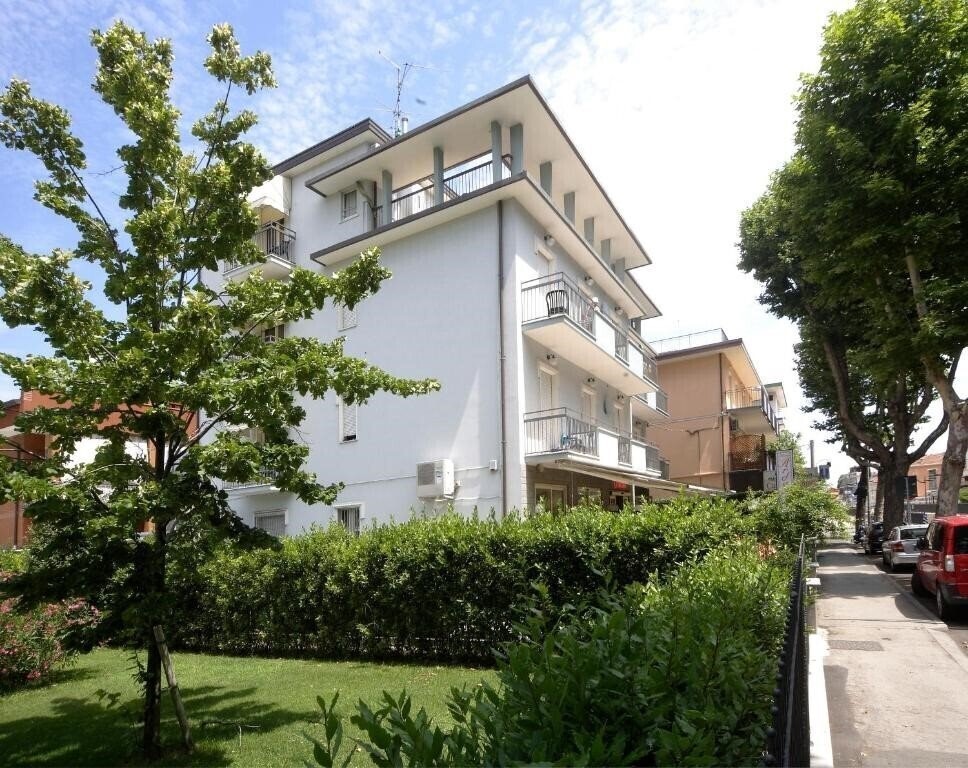 Отель Hotel Ardesia 3*