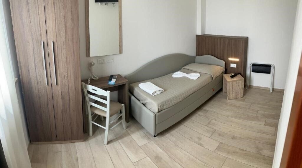 Фото Hotel Bed & Book 2*