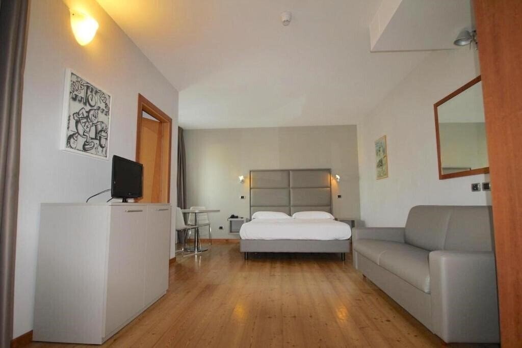 Фото Rubicone Hotel 4*