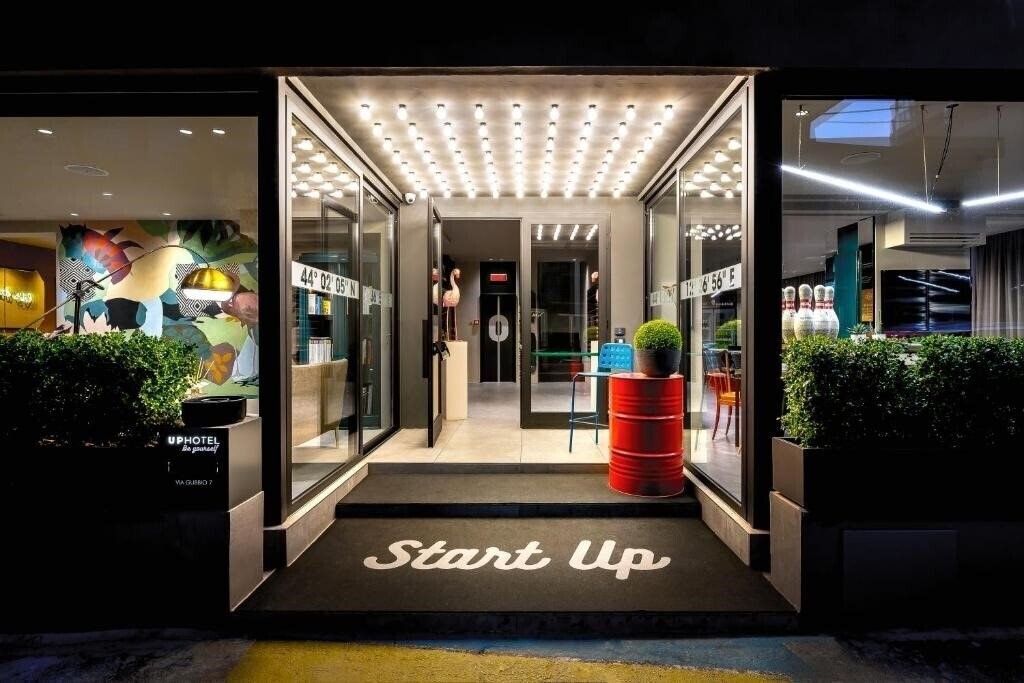 Фото Up Hotel 3*