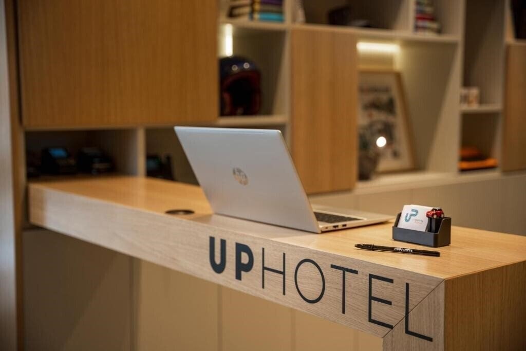 Фотографія Up Hotel 3*