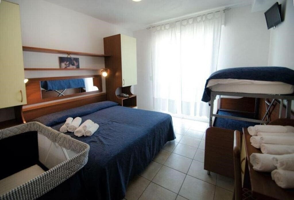 Фото Hotel Anthisa 3*