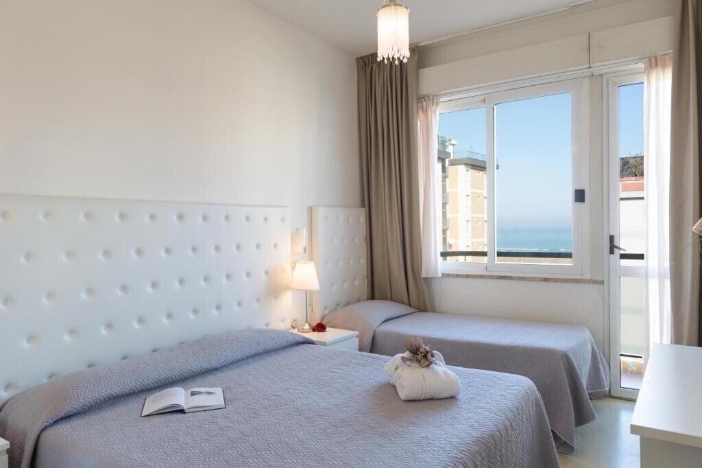 Фото Hotel Perla 3*
