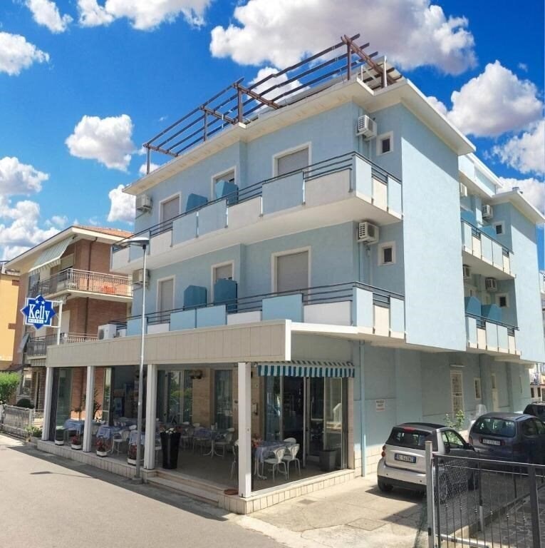 Готель Hotel Kelly 2*
