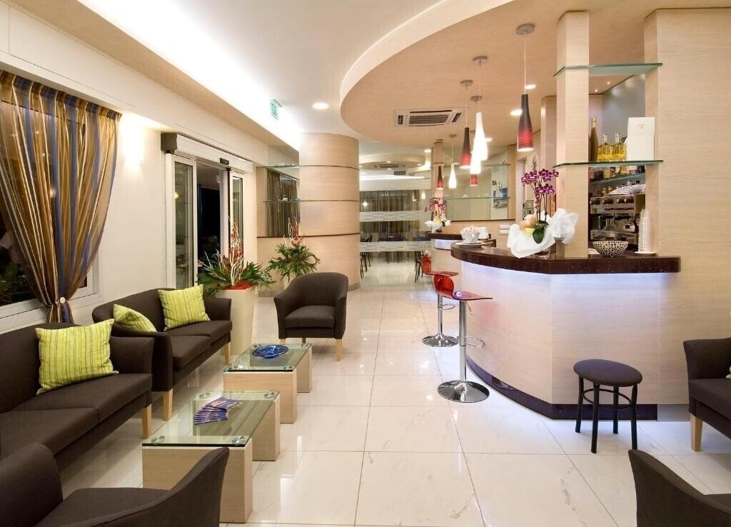 Фото Hotel Adigrat 2*