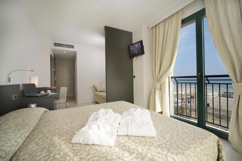 Фото Club Hotel Dante 4*