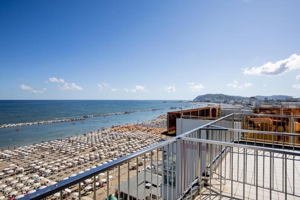 Фотографія Caravelle Beach (Cattolica) 4*