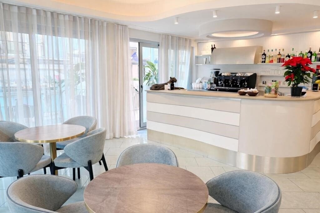 Фото Hotel Regal 4*
