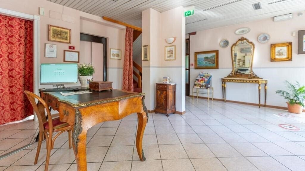 Картинка Parco Fellini 3*