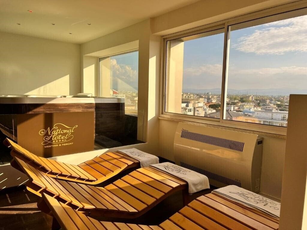 Отель National Hotel 4*