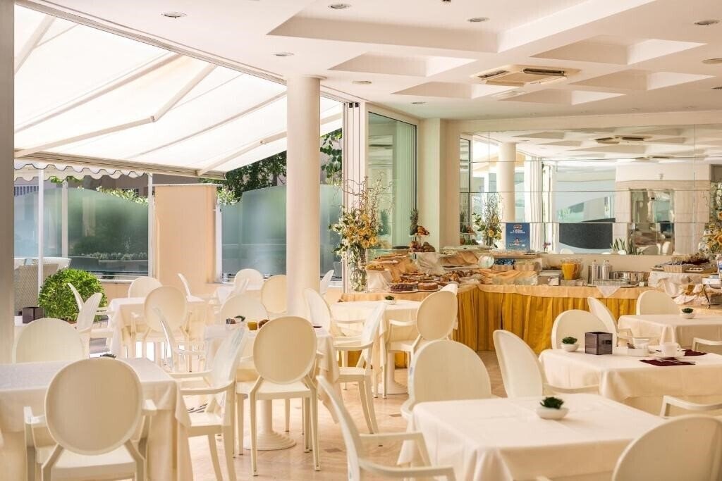 Изображение Luna Riccione Aqua SPA 4*