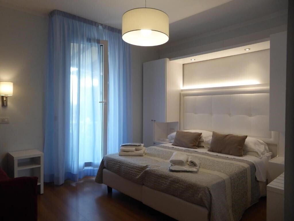 Отель Albergo Vittoria (Viserba) 3*