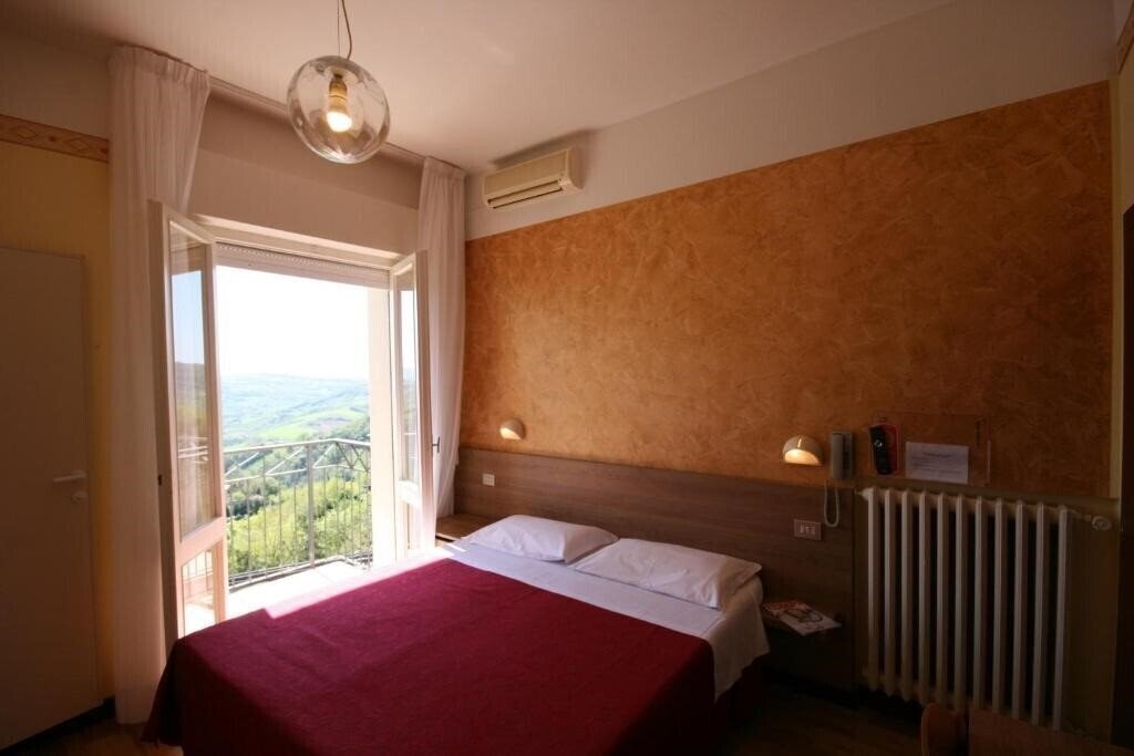 Фото Centopini Hotel 3*