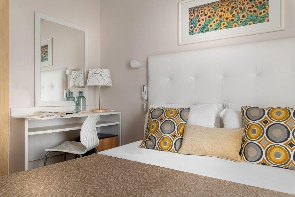 Готель Eliseo Riccione 3*