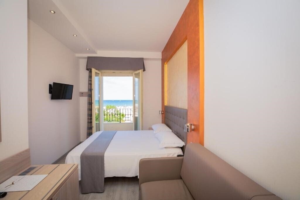 Фото Gabbiano Hotel Rivabella 3*