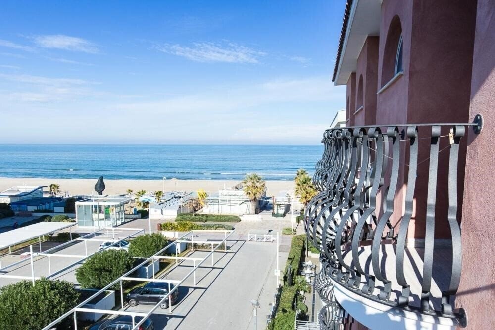 Готель Trevi Hotel Riccione 3*