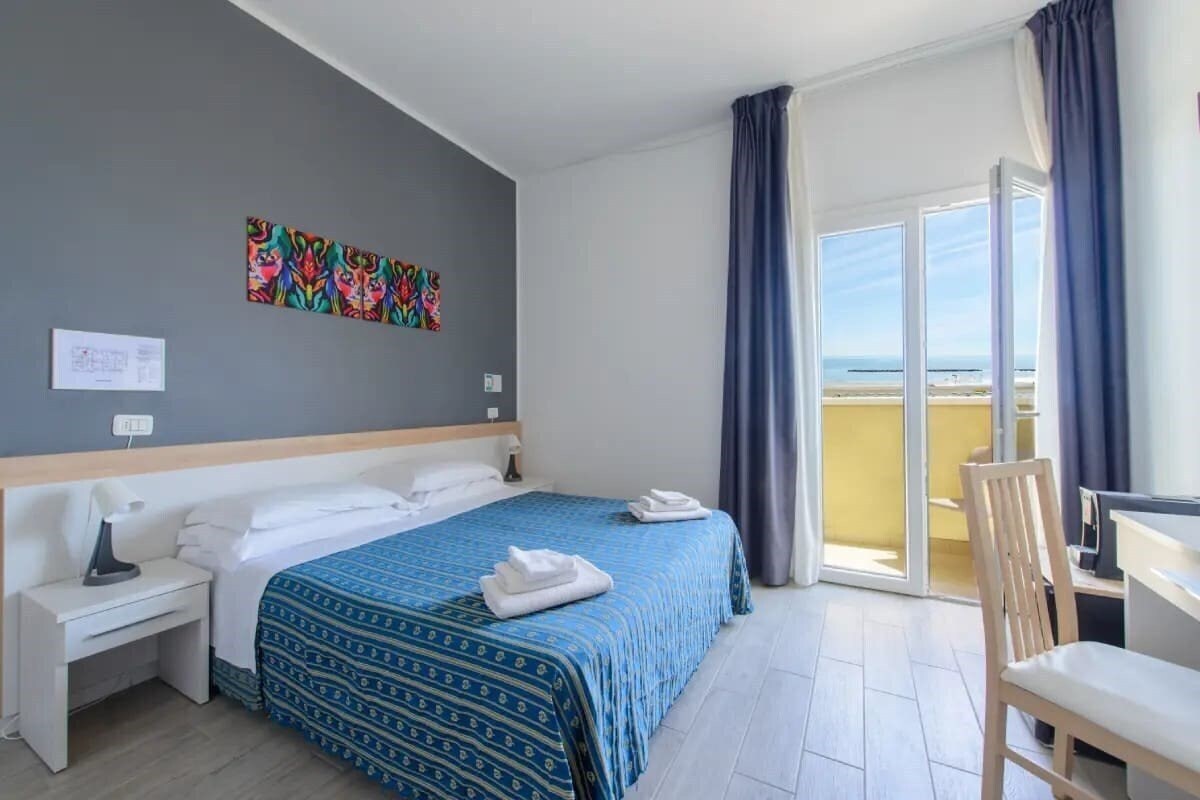 Фото Hotel Nautic Viserba 3*