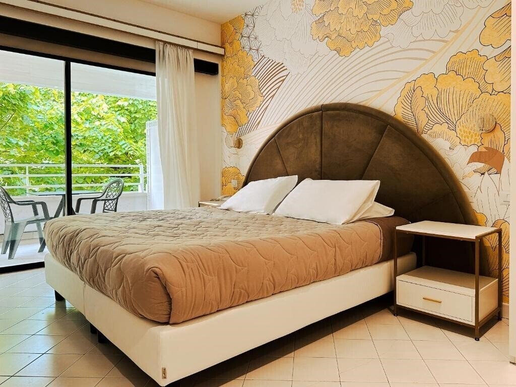 Отель Hotel President - Vintage Hotel In Centro (Riccione) 4*