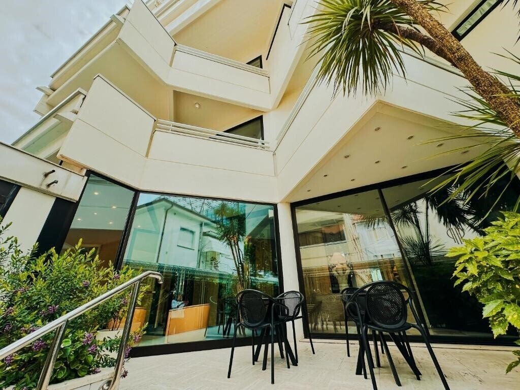 Фотография Hotel President - Vintage Hotel In Centro (Riccione) 4*