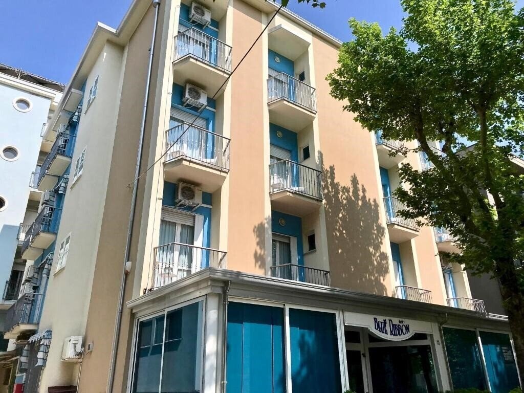 Готель Hotel Blue Ribbon 2*