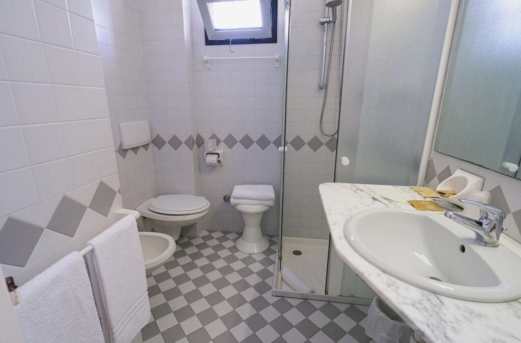 Фото Hotel Carlton Riccione 3*