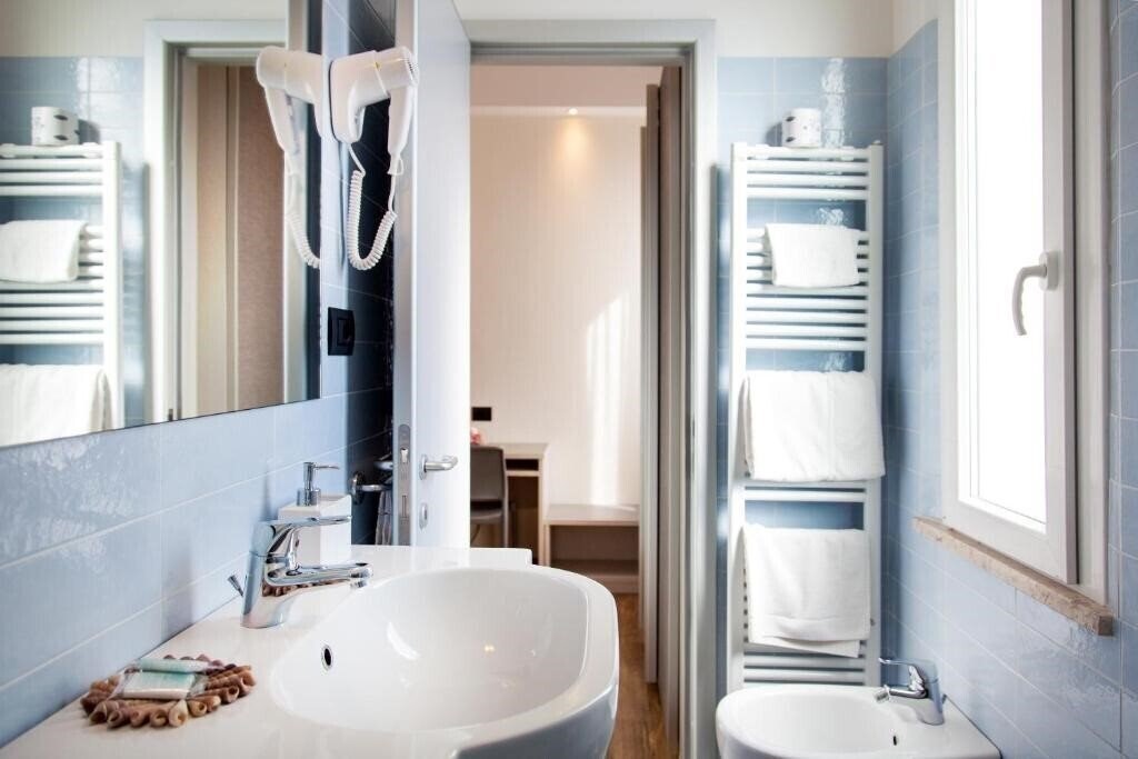 Фото My Place Hotel 3*