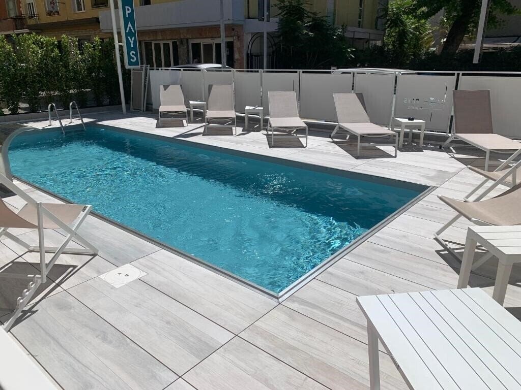 Отель Hotel Mon Pays 3*