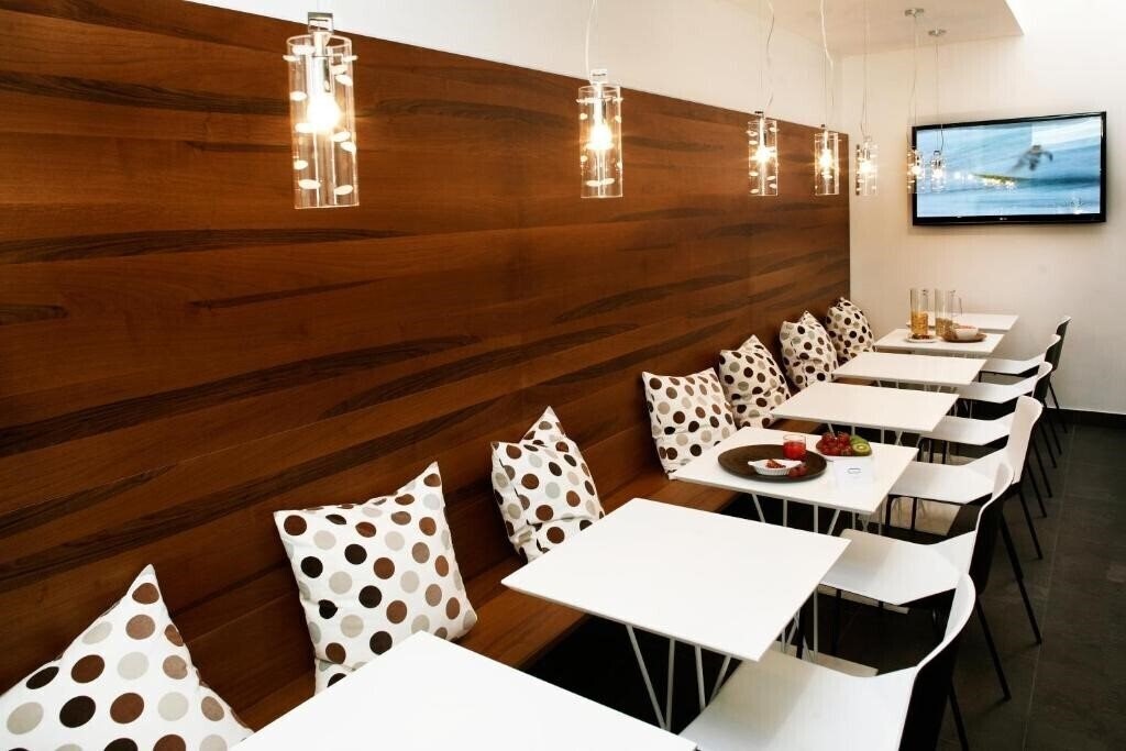 Фотографія Q Hotel 3*