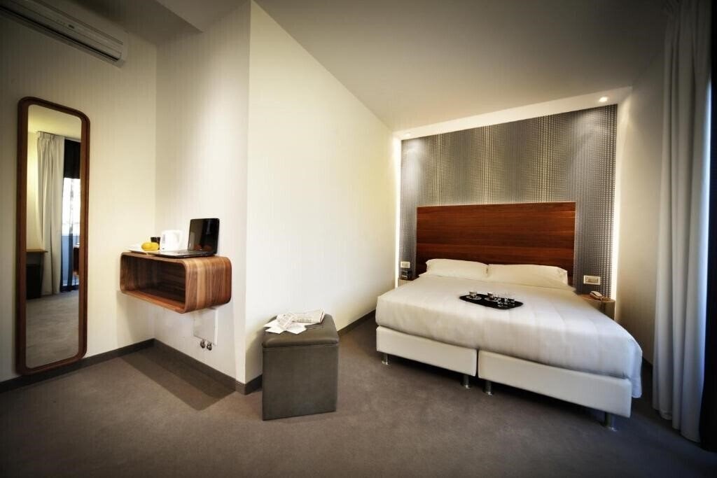 Зображення Q Hotel 3*