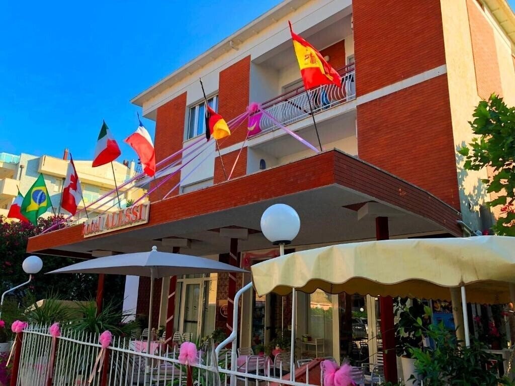 Готель Hotel Alessi 2*