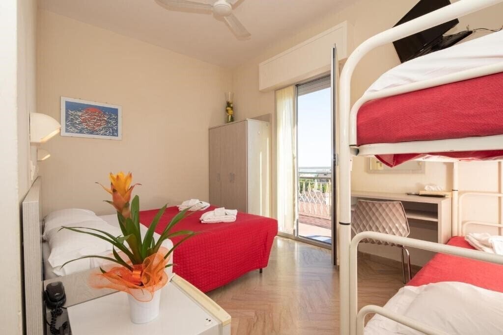 Фото Hotel Lem 2*