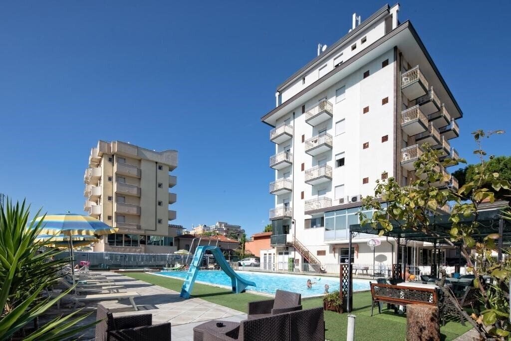 Фотографія Hotel Lem 2*