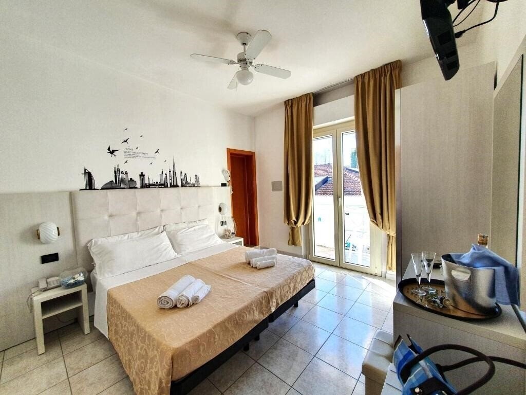 Отель Hotel Marina Riccione 3*