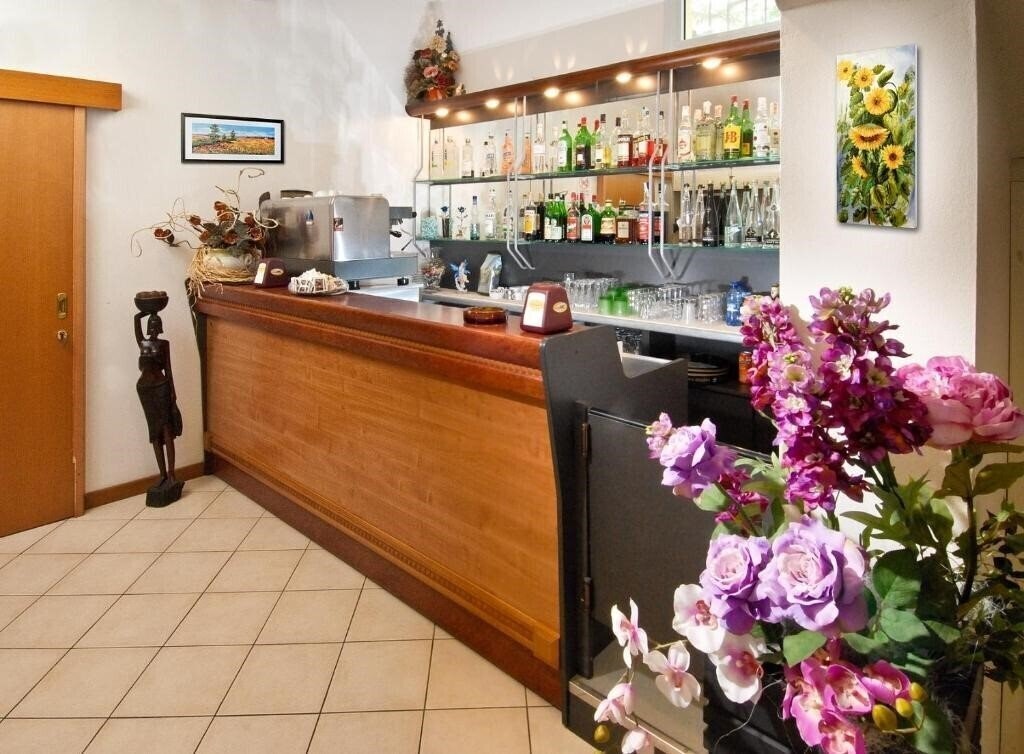 Изображение Hotel Adler (Riccione) 2*