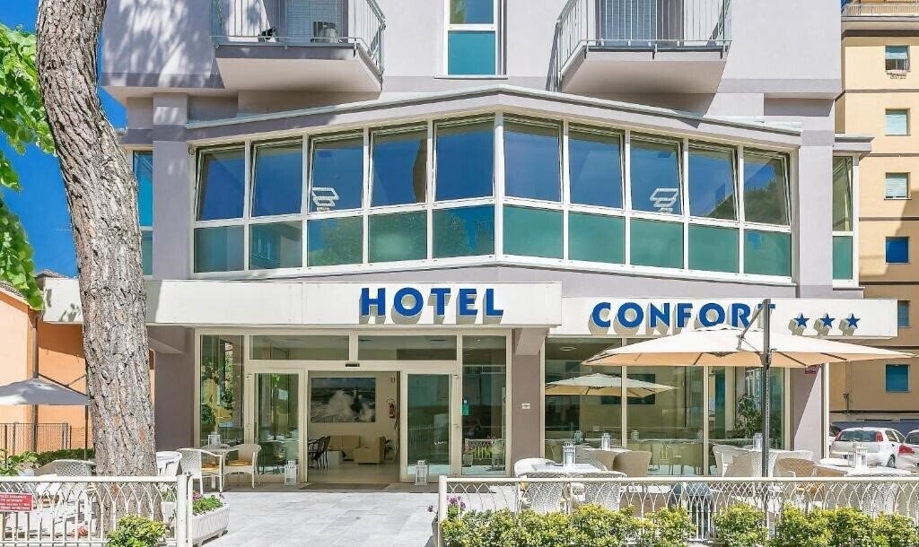 Отель Confort 3*