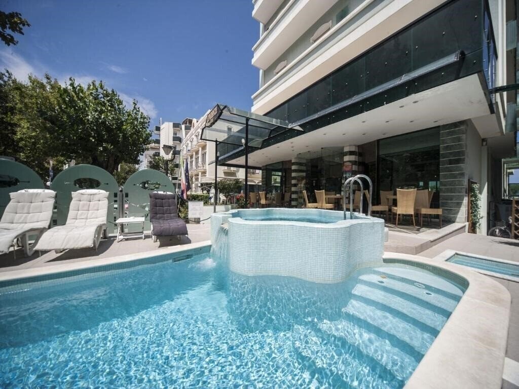 Готель Levante 4*