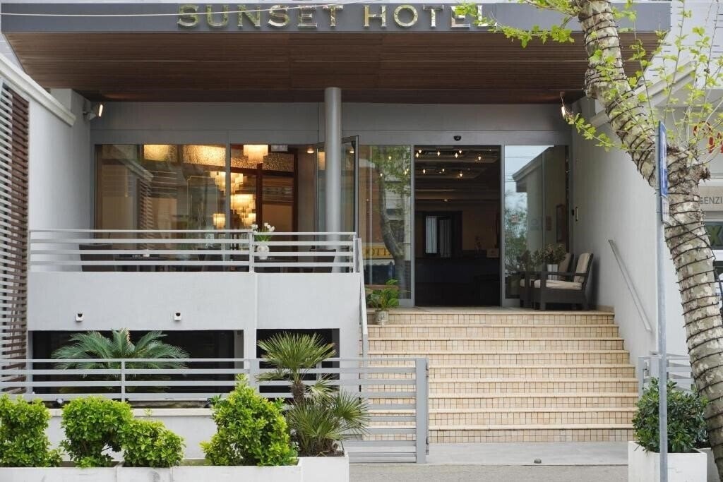 Фотография Sunset Hotel 4*
