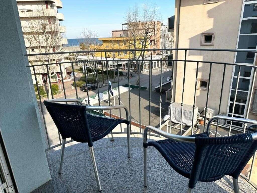 Изображение Blue Moon 3*