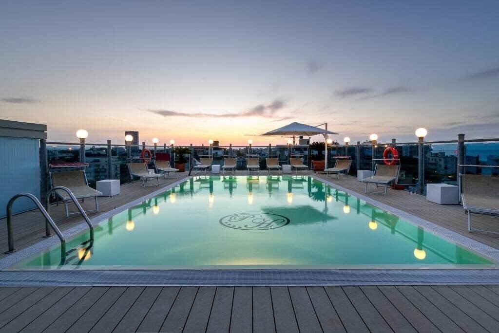 Отель Hotel President (Rimini) 4*