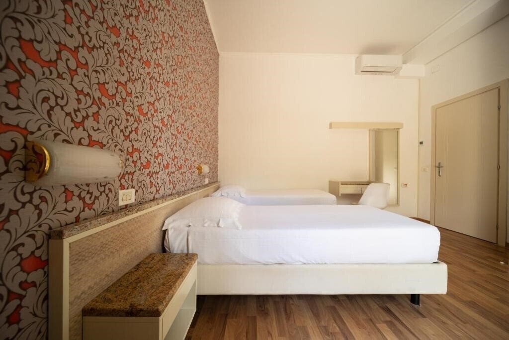 Фото Hotel Rosabianca 4*