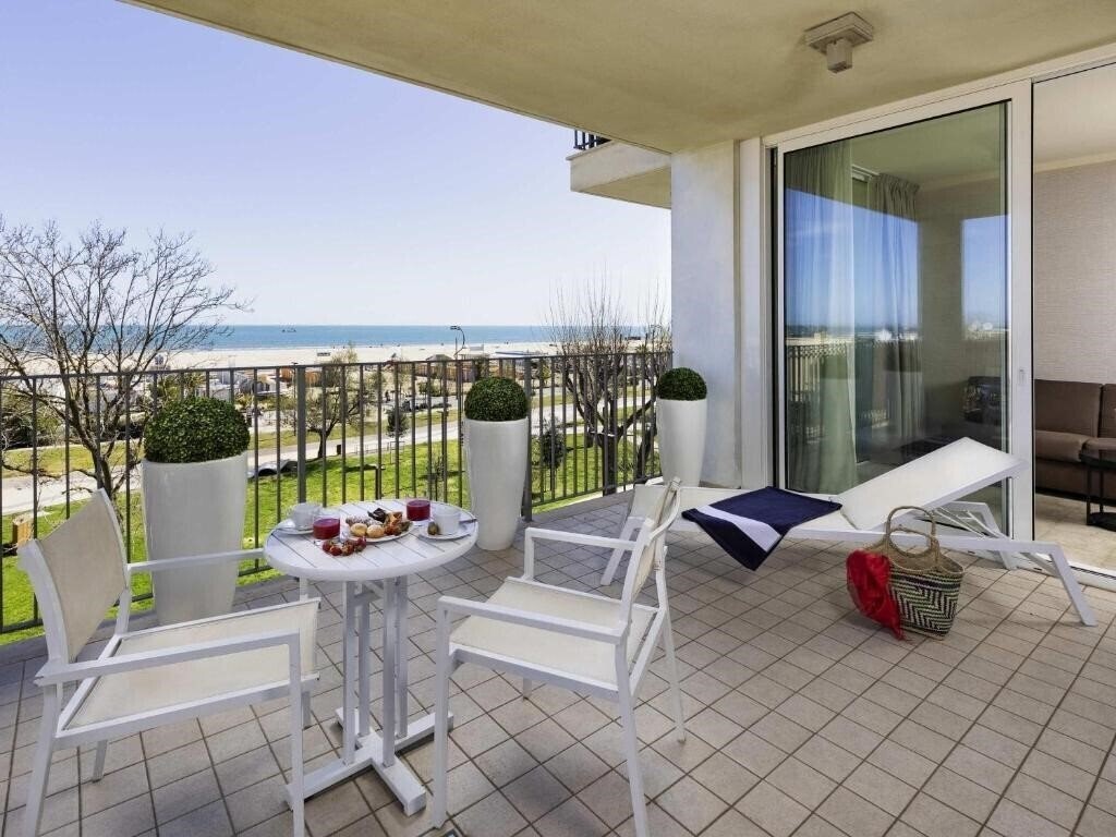 Фото Mercure Lungomare 4*