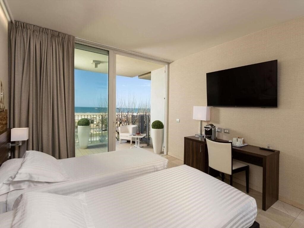 Картинка Mercure Lungomare 4*