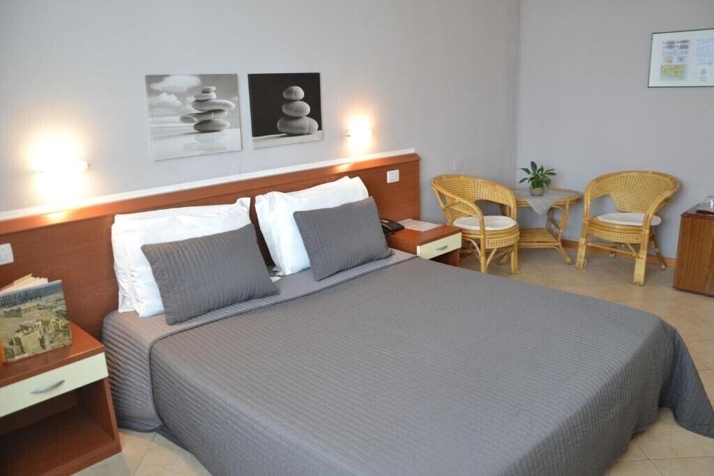Фото Petrarca 3*